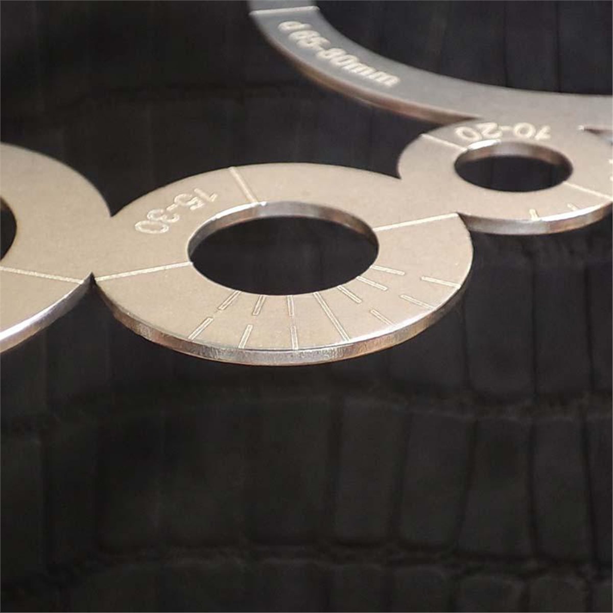 Leatherwork Essentials - 2026 Nieuwe lederbewerking hoeksnij-liniaal met ronde