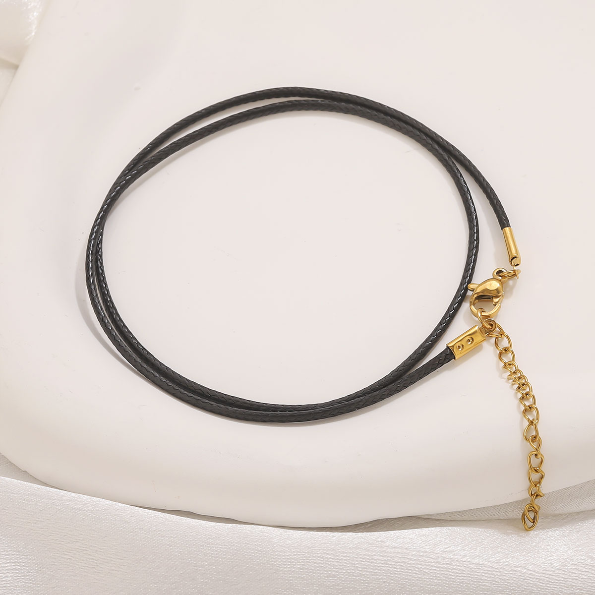 5 stuks lederen koord ketting  - Leatherwork Beginner recensie en prijs